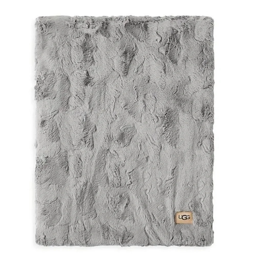 UGG NEW Olivia Faux Fur Throw Blanket- Seal